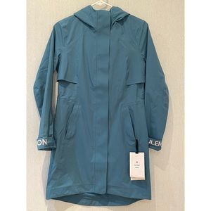 Lululemon. Rain rebel jacket